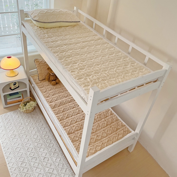 91家纺网 家纺一手货源 找家纺 米柳家纺 2024新款塔芙绒夹棉垫子 咖色