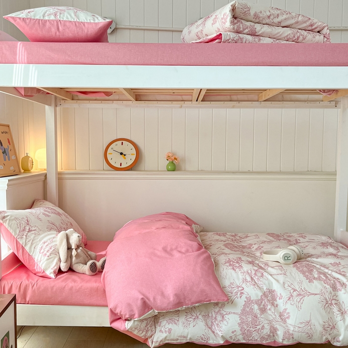 91家纺网 家纺一手货源 找家纺 雅居纺 2024新款全棉印花学生季套件 粉色花园