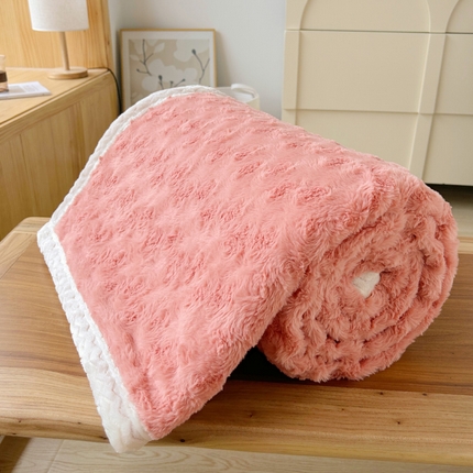 91家纺网 家纺一手货源 找家纺 （总）鑫顺欣 2025新款立体剪花兔兔绒毛毯
