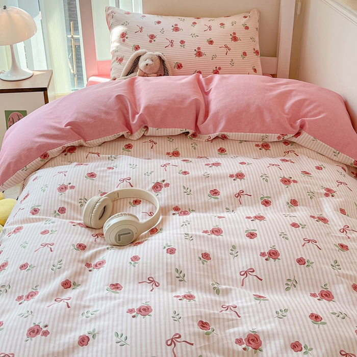 91家纺网 家纺一手货源 找家纺 雅居纺 2024新款全棉印花学生季套件 粉色浪漫