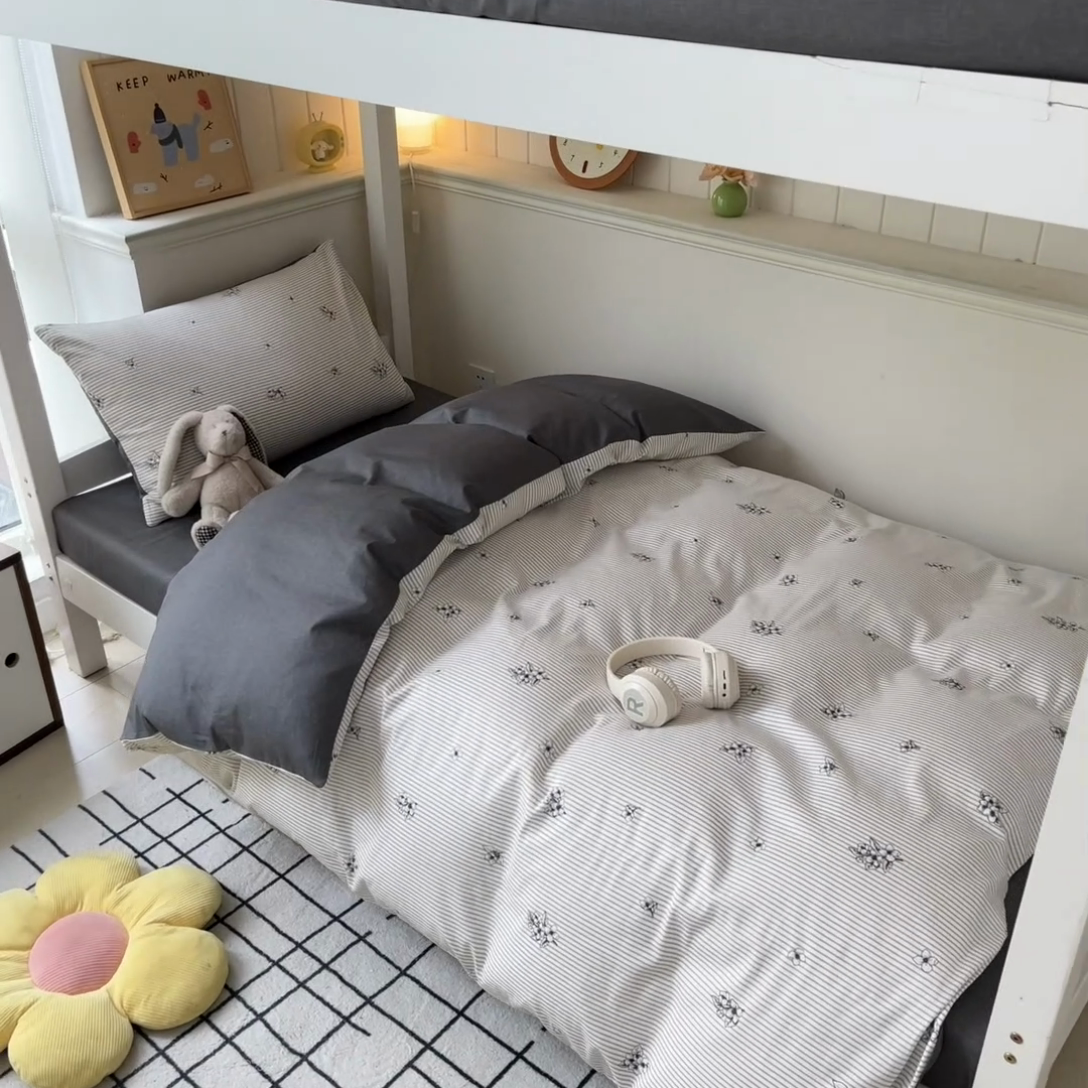 91家纺网 家纺一手货源 找家纺 雅居纺 2024新款全棉印花学生季套件 炫染小花