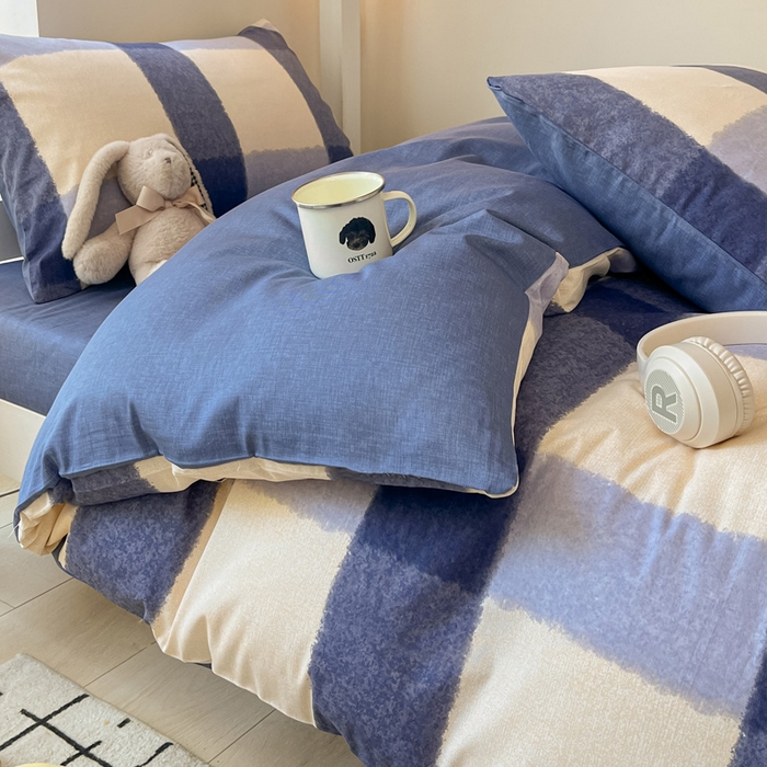 91家纺网 家纺一手货源 找家纺 雅居纺 2024新款全棉印花学生季套件 复古格子蓝