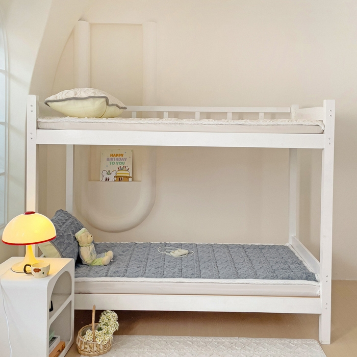 91家纺网 家纺一手货源 找家纺 米柳家纺 2024新款塔芙绒夹棉垫子 灰色