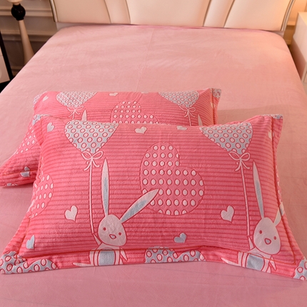 91家纺网 家纺一手货源 找家纺 （总）磨毛世家家纺 2025高克重防静电水晶绒雕花绒宝宝绒印花单品枕套