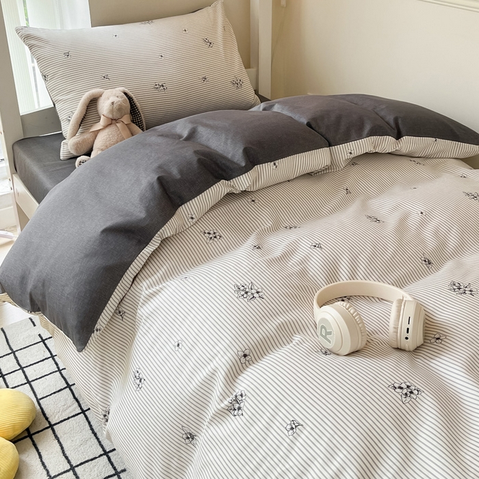 91家纺网 家纺一手货源 找家纺 雅居纺 2024新款全棉印花学生季套件 炫染小花