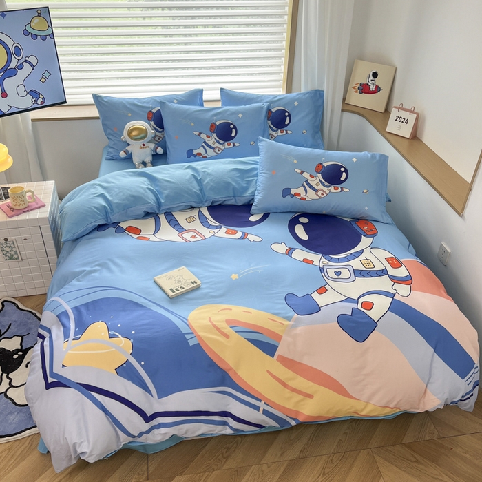 91家纺网 家纺一手货源 找家纺 孩子王 2025新款亲肤活性大版纯棉专版太空人卡通学生儿童宿舍四件套系列 遨游太空
