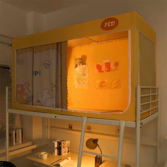 91家纺网 家纺一手货源 找家纺 卓尔居 2025新款学生遮光床帘涂层包边卡通系列 美式男孩