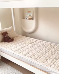 91家纺网 家纺一手货源 找家纺 米柳家纺 2024新款塔芙绒夹棉垫子 咖色