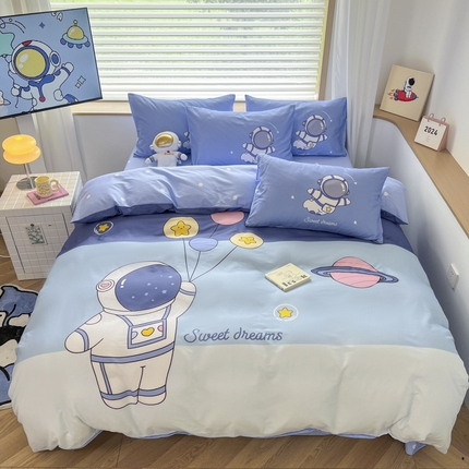 91家纺网 家纺一手货源 找家纺 （总）孩子王 2025新款亲肤活性大版纯棉专版太空人卡通学生儿童宿舍四件套系列