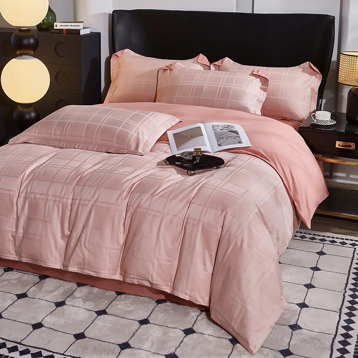 91家纺网 家纺一手货源 找家纺 雲归梦 2024新款全棉提花活性高支密轻奢四件套 大方格-樱花粉