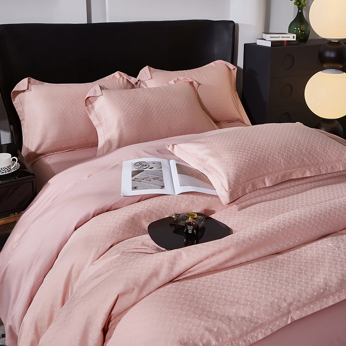 91家纺网 家纺一手货源 找家纺 雲归梦 2024新款全棉提花活性高支密轻奢四件套 曲线格-樱花粉