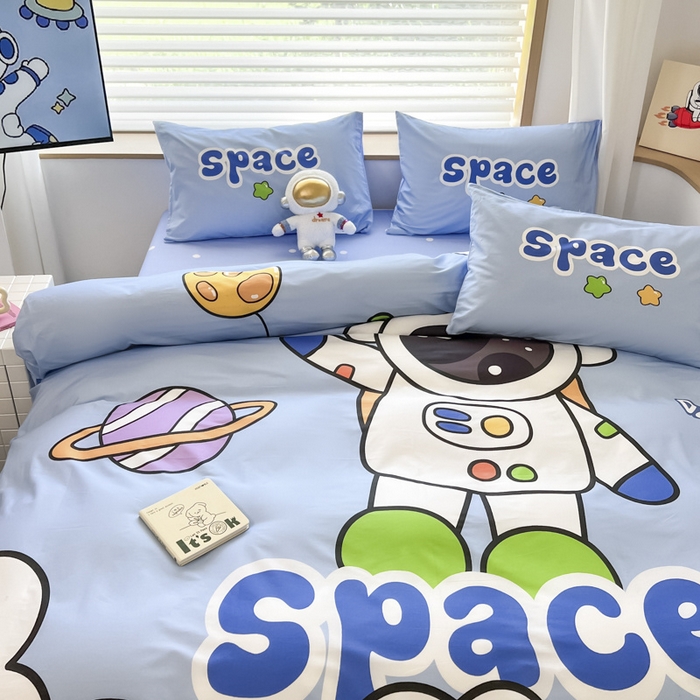 91家纺网 家纺一手货源 找家纺 孩子王 2025新款亲肤活性大版纯棉专版太空人卡通学生儿童宿舍四件套系列 太空星球