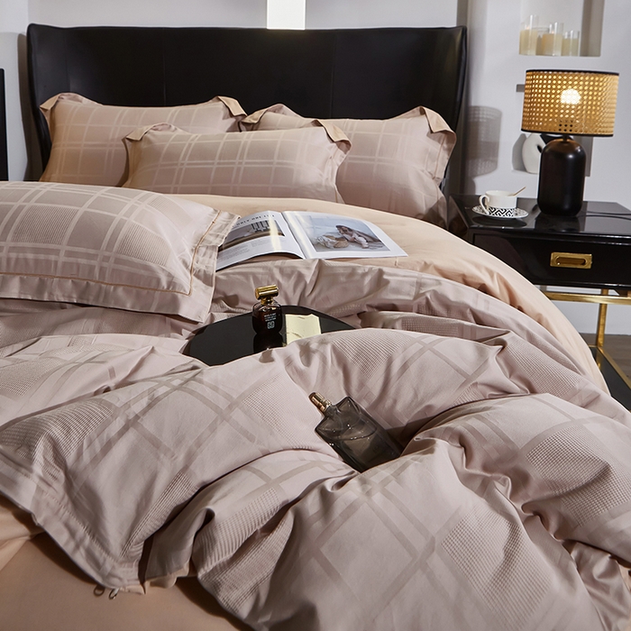 91家纺网 家纺一手货源 找家纺 雲归梦 2024新款全棉提花活性高支密轻奢四件套 大方格-浅咖