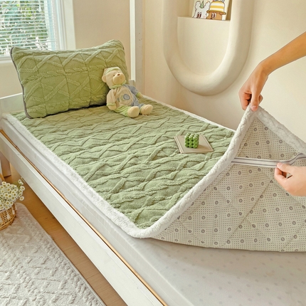 米柳家纺 2024新款塔芙绒夹棉垫子 绿色