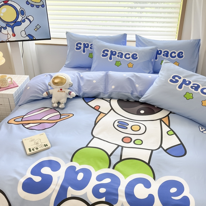 91家纺网 家纺一手货源 找家纺 孩子王 2025新款亲肤活性大版纯棉专版太空人卡通学生儿童宿舍四件套系列 太空星球