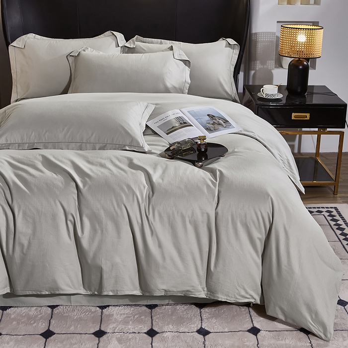 91家纺网 家纺一手货源 找家纺 雲归梦 2024新款全棉提花活性高支密轻奢四件套 细条纹-浅灰