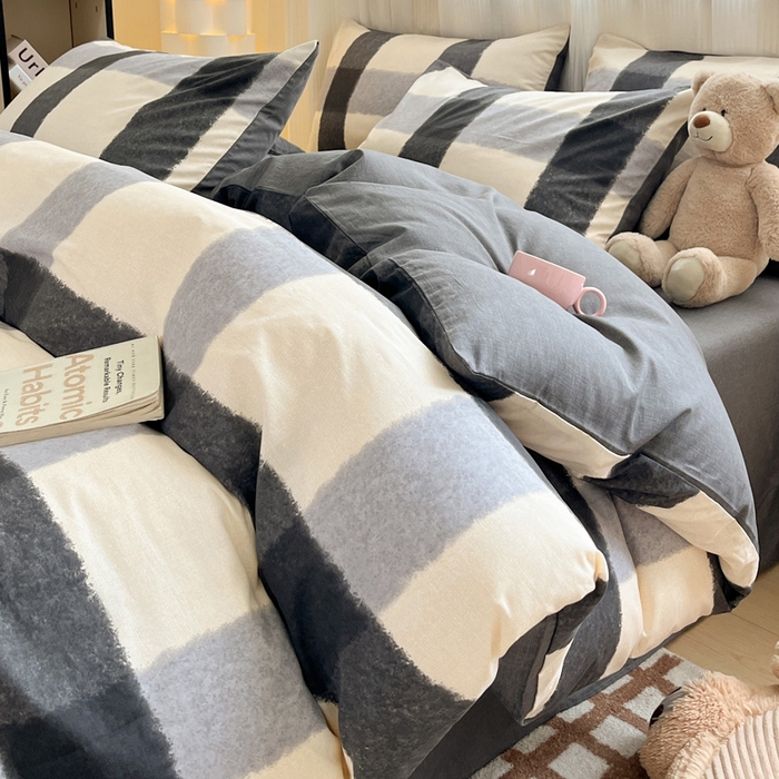 91家纺网 家纺一手货源 找家纺 雅居纺 2024新款全棉印花四件套 复古格子灰