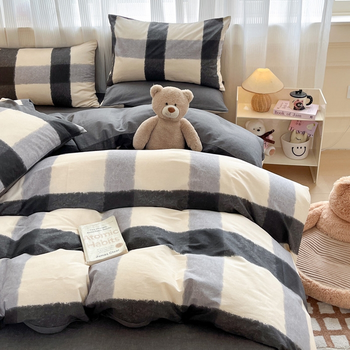 91家纺网 家纺一手货源 找家纺 雅居纺 2024新款全棉印花四件套 复古格子灰