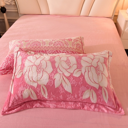 91家纺网 家纺一手货源 找家纺 （总）磨毛世家家纺 2025高克重防静电水晶绒雕花绒宝宝绒印花单品枕套