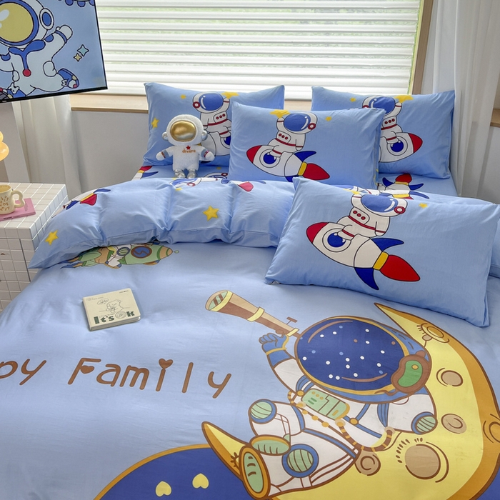 91家纺网 家纺一手货源 找家纺 孩子王 2025新款亲肤活性大版纯棉专版太空人卡通学生儿童宿舍四件套系列 流浪月球