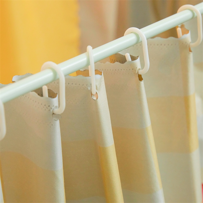 91家纺网 家纺一手货源 找家纺 卓尔居 2025新款学生遮光床帘涂层包边卡通系列 面包