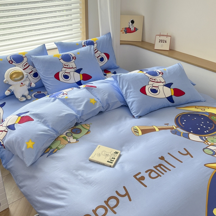 91家纺网 家纺一手货源 找家纺 孩子王 2025新款亲肤活性大版纯棉专版太空人卡通学生儿童宿舍四件套系列 流浪月球