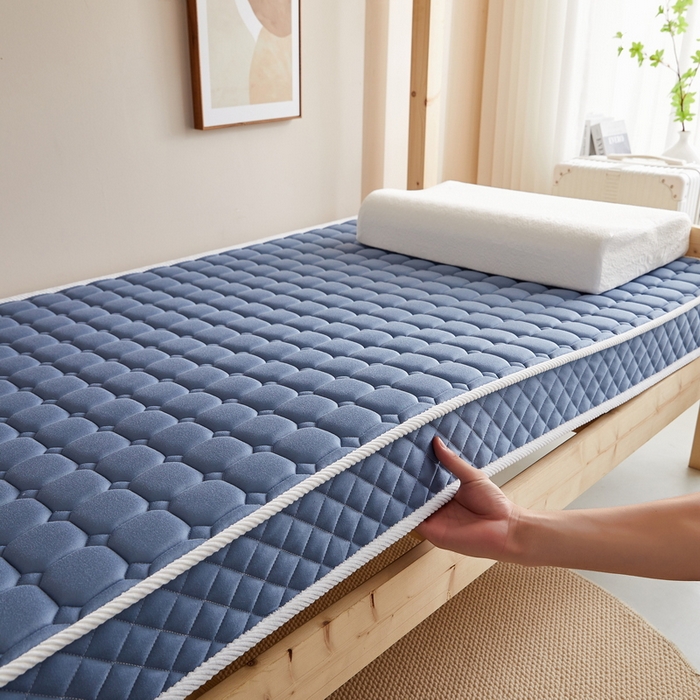 91家纺网 家纺一手货源 找家纺 卡派 2024新款单人床乳胶记忆棉立体加厚加高床垫5-10cm（面包格系列） 蓝灰
