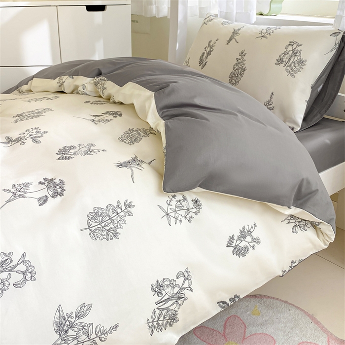 91家纺网 家纺一手货源 找家纺 本制 2024新款学生季全棉印花三件套 赫本