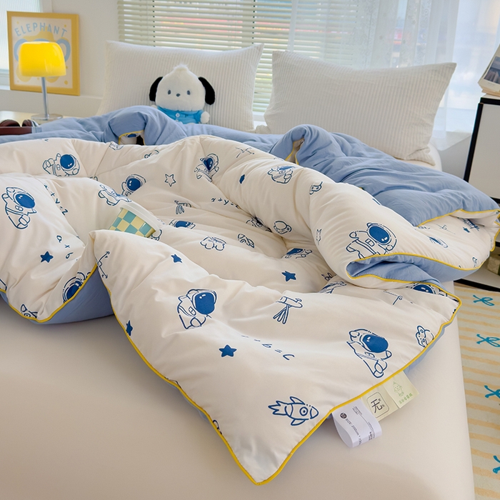 91家纺网 家纺一手货源 找家纺 卡派 2024新款亲肤水洗棉印花春秋被 太空人