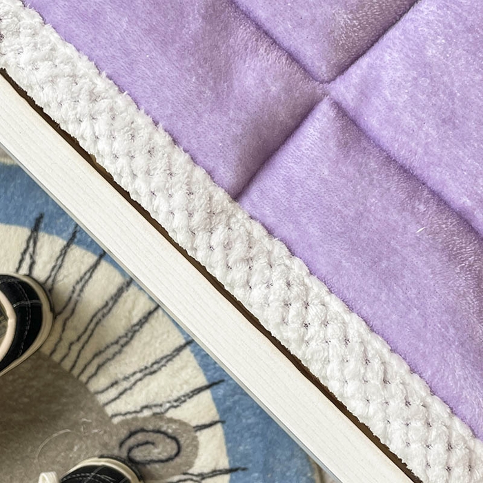 91家纺网 家纺一手货源 找家纺 米帛家纺 2024新款三丽鸥牛奶绒学生软垫 紫色库洛米