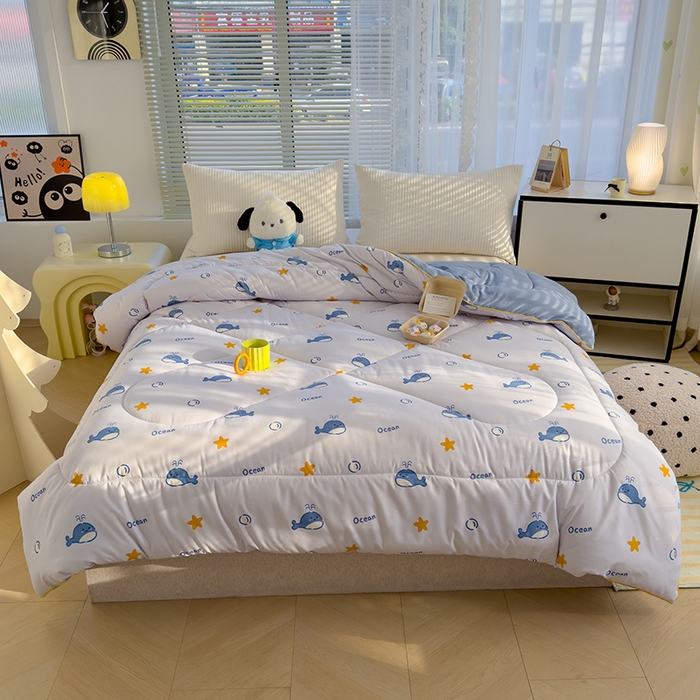 91家纺网 家纺一手货源 找家纺 卡派 2024新款亲肤水洗棉印花春秋被 小海豚