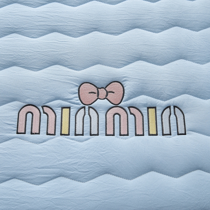 91家纺网 家纺一手货源 找家纺 恋绒家纺 2025新款刺绣款床褥床护垫绣花床垫 mini-天空蓝