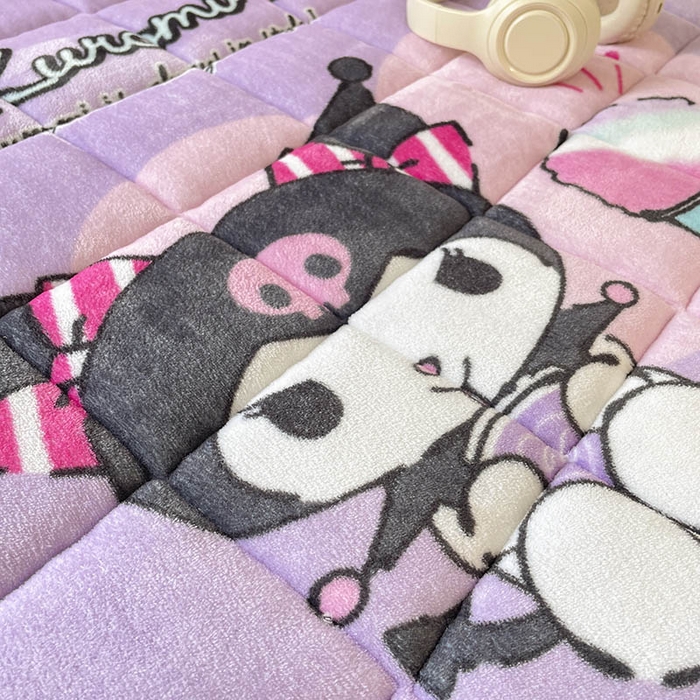 91家纺网 家纺一手货源 找家纺 米帛家纺 2024新款三丽鸥牛奶绒学生软垫 紫色库洛米