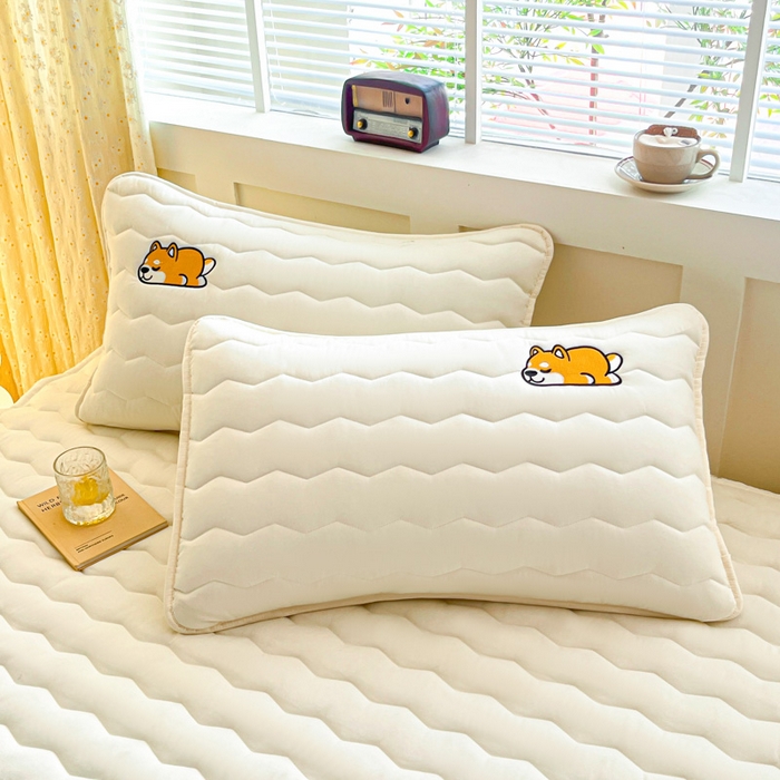 91家纺网 家纺一手货源 找家纺 恋绒家纺 2025新款刺绣款床褥床护垫绣花床垫 柯基KJ-象牙白