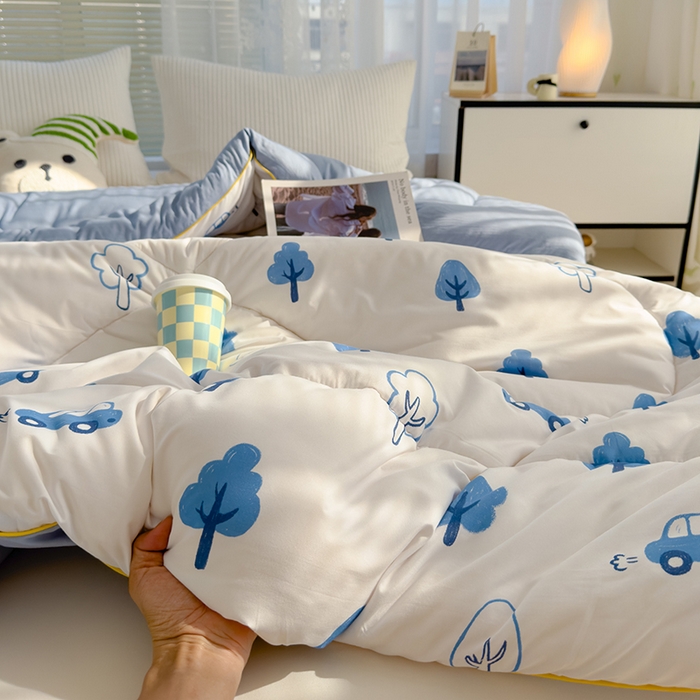 91家纺网 家纺一手货源 找家纺 迪乐妮家居 2024新款亲肤水洗棉印花春秋被 密林