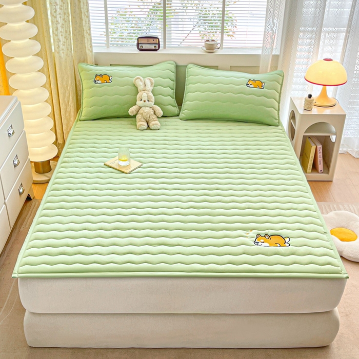 91家纺网 家纺一手货源 找家纺 恋绒家纺 2025新款刺绣款床褥床护垫绣花床垫 柯基KJ-薄荷绿