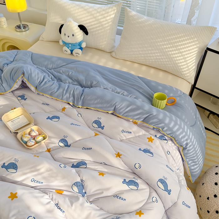 91家纺网 家纺一手货源 找家纺 卡派 2024新款亲肤水洗棉印花春秋被 小海豚