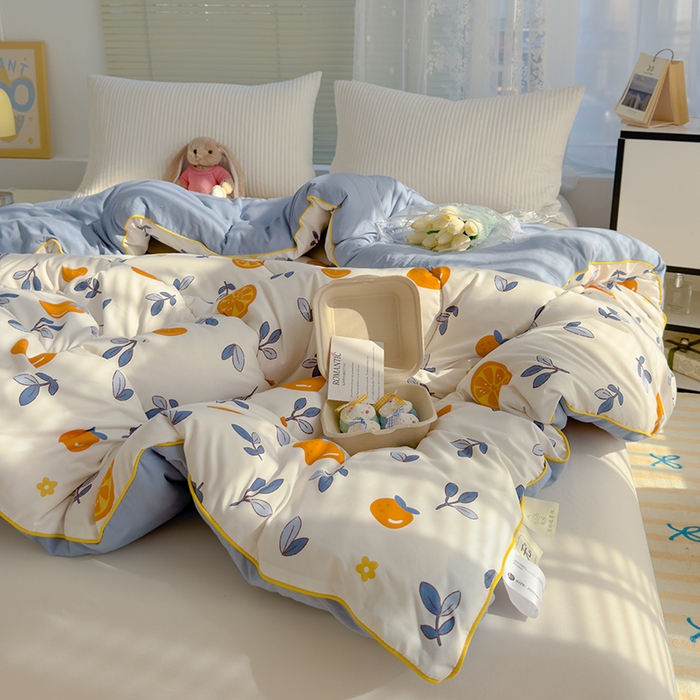 91家纺网 家纺一手货源 找家纺 迪乐妮家居 2024新款亲肤水洗棉印花春秋被 橙子
