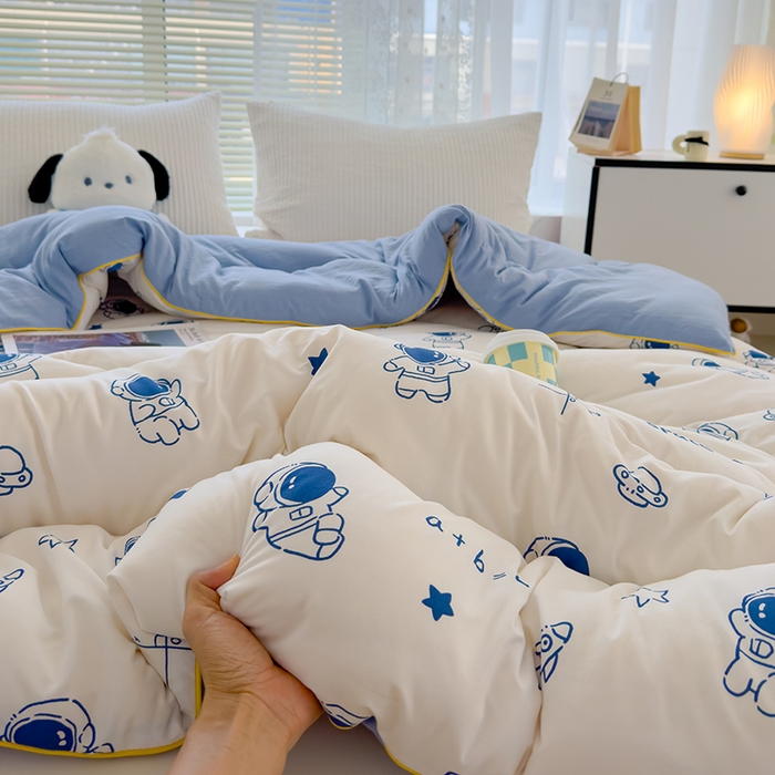 91家纺网 家纺一手货源 找家纺 卡派 2024新款亲肤水洗棉印花春秋被 太空人