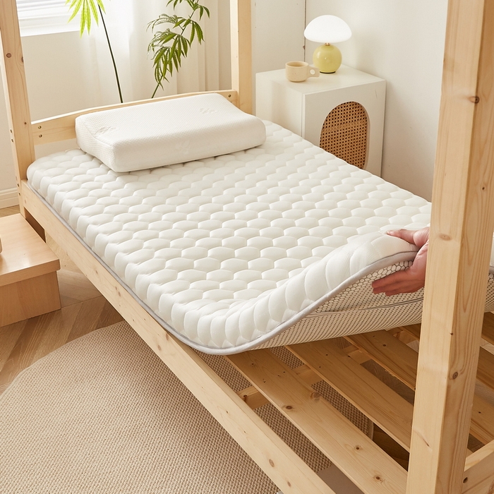 91家纺网 家纺一手货源 找家纺 （总）卡派 2024新款学生宿舍专用被芯+床垫