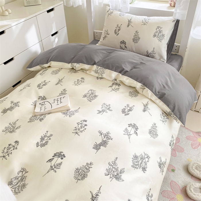 91家纺网 家纺一手货源 找家纺 本制 2024新款学生季全棉印花三件套 赫本