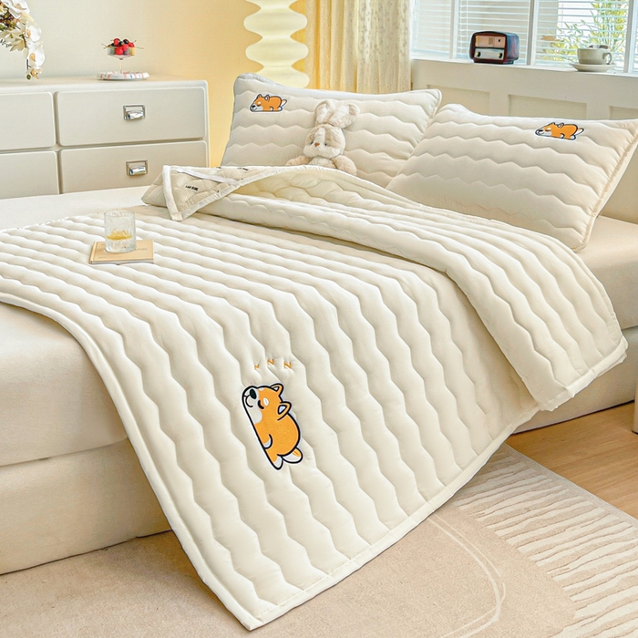 91家纺网 家纺一手货源 找家纺 恋绒家纺 2025新款刺绣款床褥床护垫绣花床垫 柯基KJ-象牙白