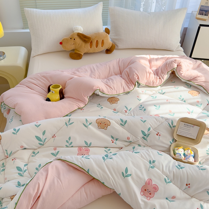 91家纺网 家纺一手货源 找家纺 迪乐妮家居 2024新款亲肤水洗棉印花春秋被 可爱兔