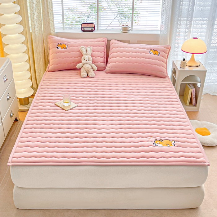 91家纺网 家纺一手货源 找家纺 恋绒家纺 2025新款刺绣款床褥床护垫绣花床垫 柯基KJ-香妃玉