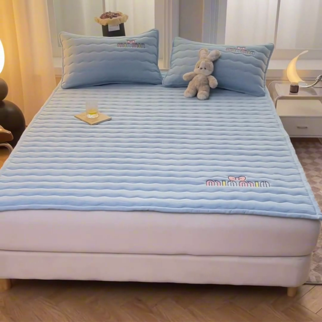 91家纺网 家纺一手货源 找家纺 恋绒家纺 2025新款刺绣款床褥床护垫绣花床垫 mini-天空蓝