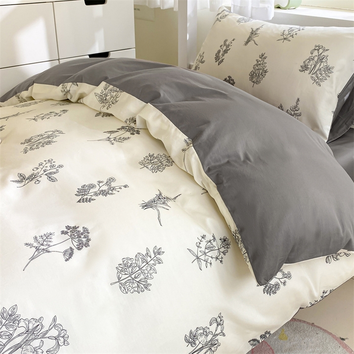 91家纺网 家纺一手货源 找家纺 本制 2024新款学生季全棉印花三件套 赫本