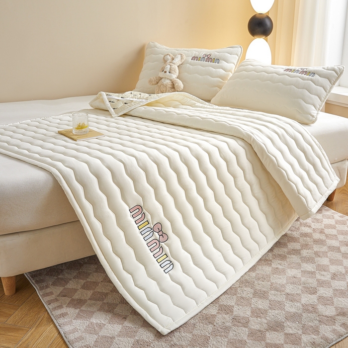 91家纺网 家纺一手货源 找家纺 恋绒家纺 2025新款刺绣款床褥床护垫绣花床垫 mini-象牙白