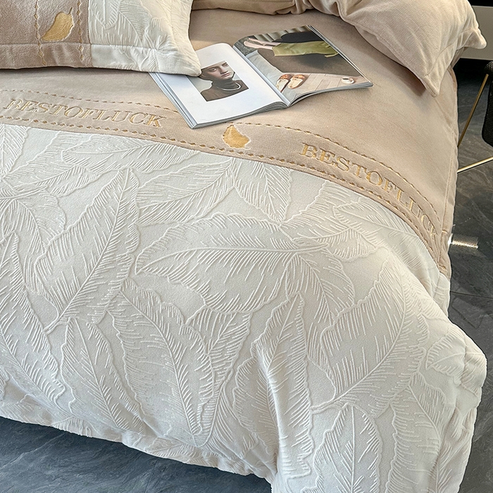 91家纺网 家纺一手货源 找家纺 莱凯家纺 2025新款牛奶绒雕花刺绣四件套-叶屿 叶屿-咖