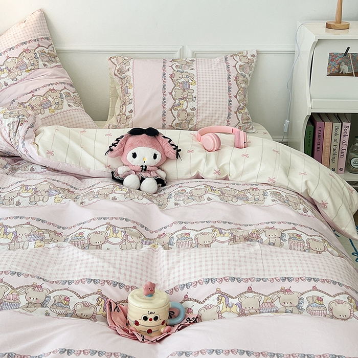 91家纺网 家纺一手货源 找家纺 2024新款13070跑量款全棉四件套--洛丽塔系列 甜品小熊