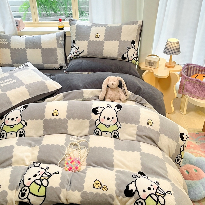 91家纺网 家纺一手货源 找家纺 摩妮卡 2025新款小清新牛奶绒印花四件套床单款床笠单被套场景2 格子狗